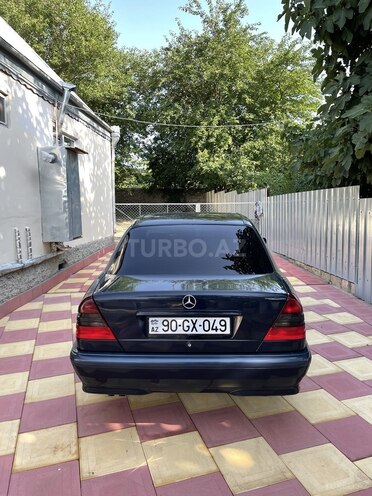 Mercedes C 200 1998, 365,000 km - 2.0 l - Naftalan