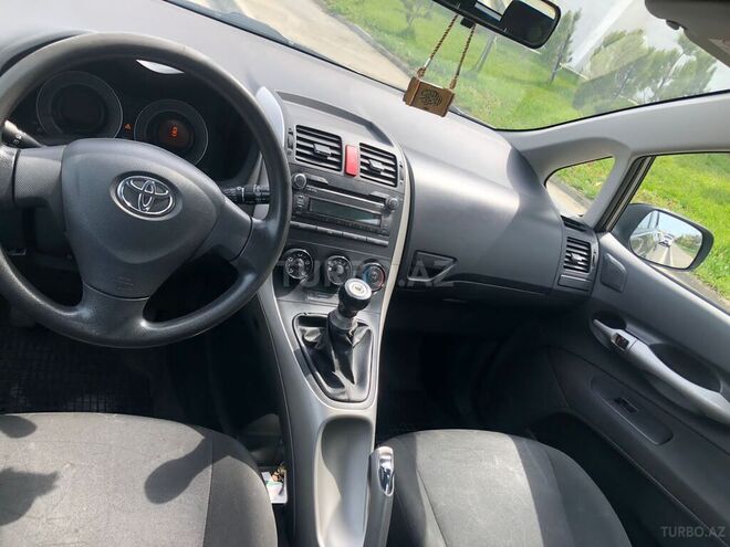 Toyota Corolla 2008, 179,000 km - 1.4 l - Bakı