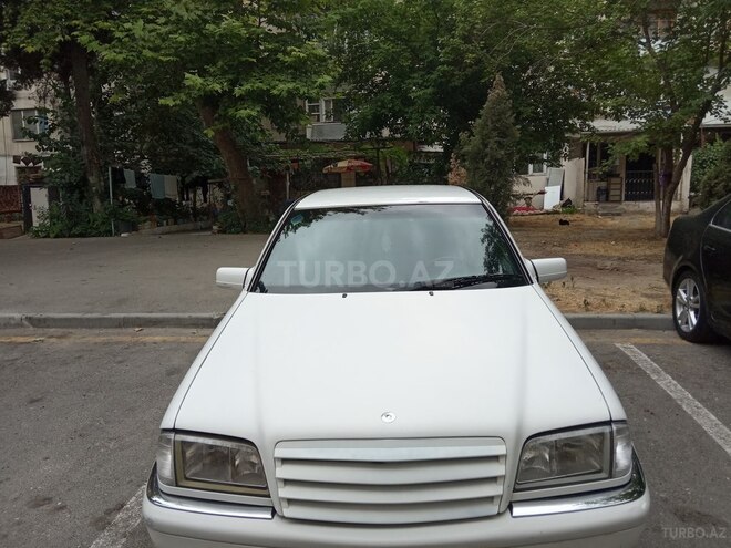 Mercedes C 240 2000, 220,000 km - 2.4 l - Bakı
