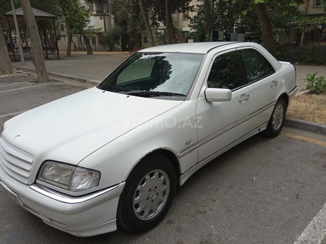 Mercedes C 240 2000, 220,000 km - 2.4 l - Bakı