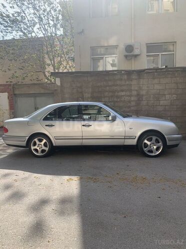 Mercedes E 230 1997, 245,000 km - 2.3 l - Bakı