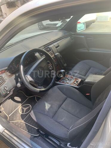Mercedes E 230 1997, 245,000 km - 2.3 l - Bakı