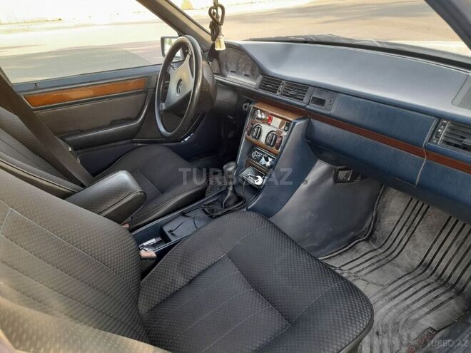 Mercedes E 200 1992, 857,523 km - 2.0 l - Gəncə