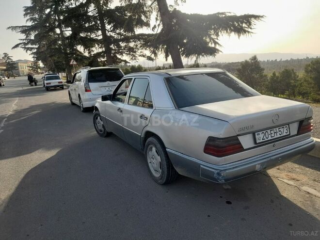 Mercedes E 200 1992, 857,523 km - 2.0 l - Gəncə