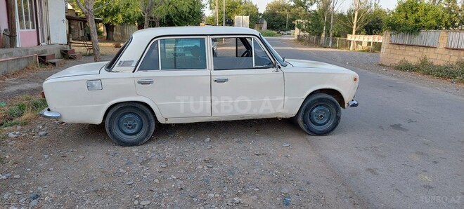 LADA (VAZ) 21011 1984, 581,000 km - 1.6 l - Beyləqan