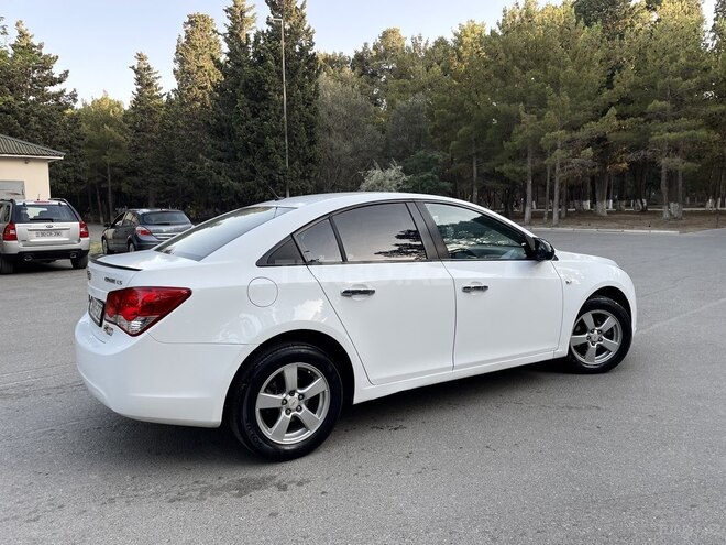 Chevrolet Cruze 2011, 268,000 km - 1.8 l - Sumqayıt