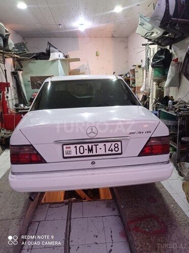 Mercedes E 220 1991, 265,700 km - 2.2 l - Bakı