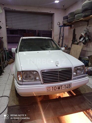 Mercedes E 220 1991, 265,700 km - 2.2 l - Bakı