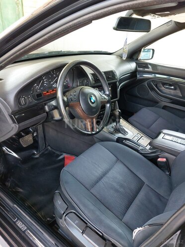 BMW 525 1999, 262,525 km - 2.5 l - Saatlı