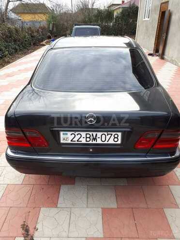 Mercedes E 280 1996, 200,000 km - 2.8 l - Masallı