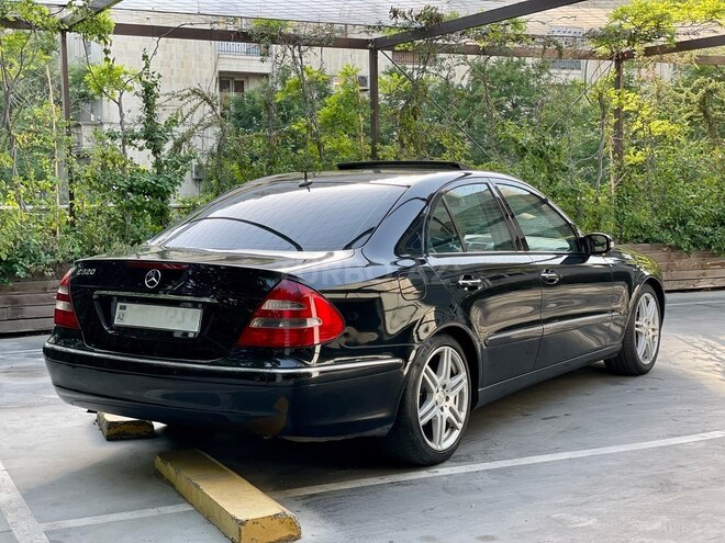 Mercedes E 320 2002, 316,000 km - 3.2 л - Bakı