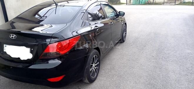 Hyundai Accent 2014, 174,000 km - 1.6 l - Quba