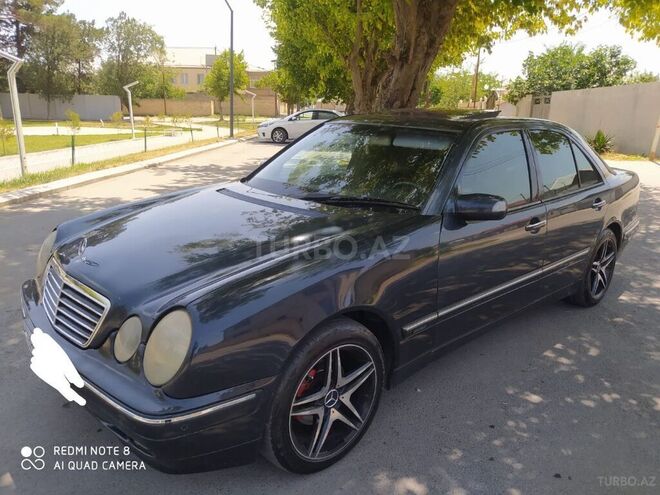 Mercedes E 240 2000, 237,000 km - 2.4 l - Xaçmaz