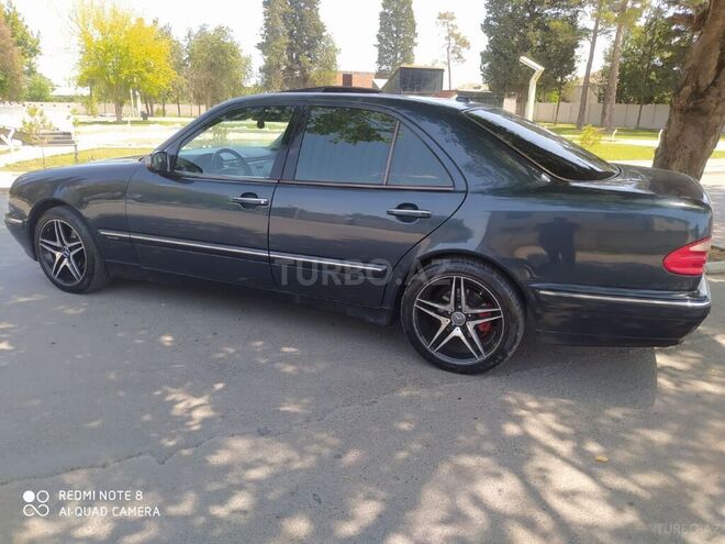 Mercedes E 240 2000, 237,000 km - 2.4 l - Xaçmaz