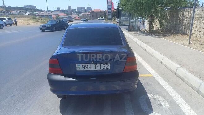 Opel Vectra 1996, 300,000 km - 2.0 l - Bakı