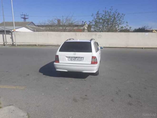 Mercedes C 220 2000, 300,000 km - 2.2 l - Bakı