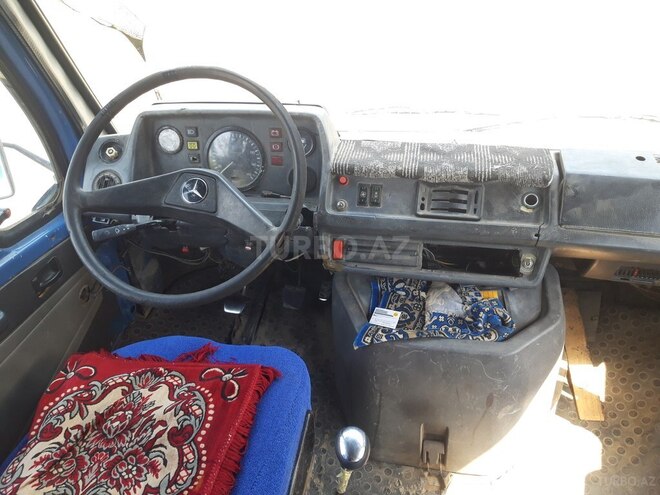 Mercedes 208 D 1992, 258,564 km - 2.2 l - Tovuz