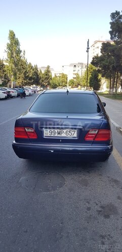 Mercedes E 230 1997, 365,000 km - 2.3 l - Bakı