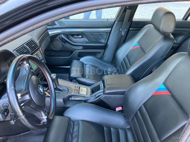 BMW 525 2001, 275,000 km - 2.5 л - Bakı