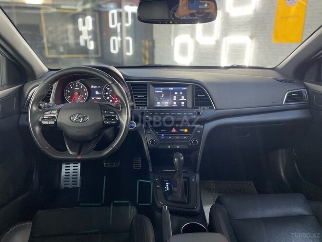 Hyundai Elantra 2018, 75,000 km - 1.6 l - Bakı