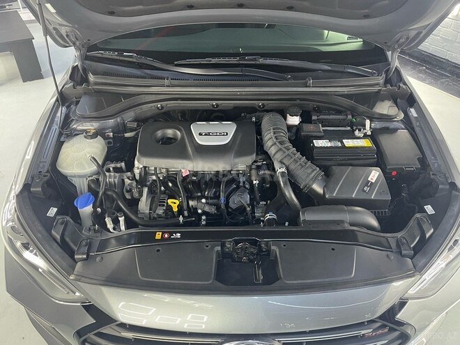 Hyundai Elantra 2018, 75,000 km - 1.6 l - Bakı