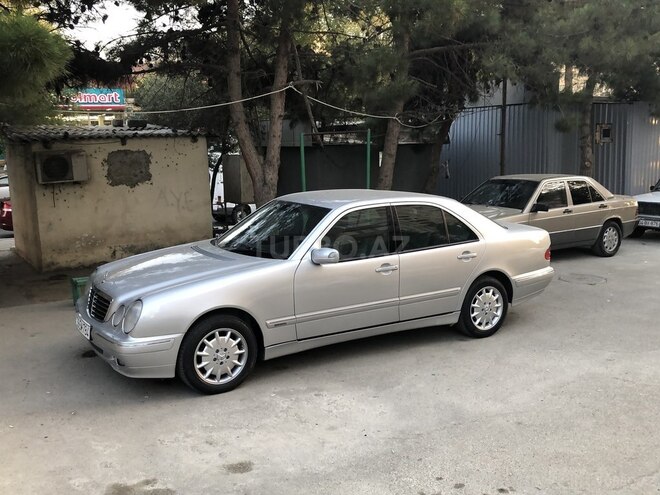 Mercedes E 220 2001, 465,000 km - 2.2 l - Bakı