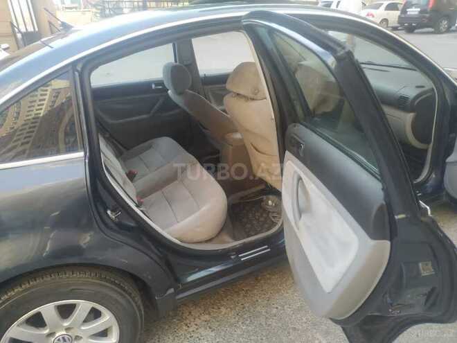 Volkswagen Passat 2002, 236,145 km - 1.8 l - Bakı