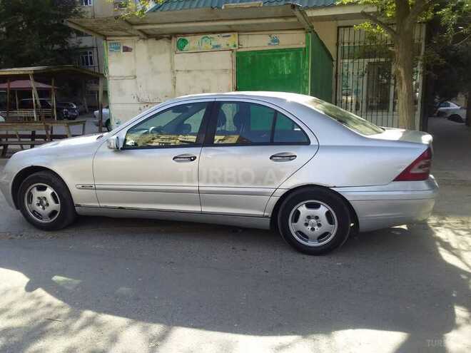 Mercedes C 220 2002, 220,000 km - 2.2 l - Bakı