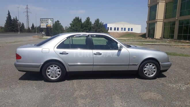 Mercedes E 200 1996, 327,000 km - 2.0 l - Gəncə