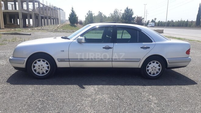 Mercedes E 200 1996, 327,000 km - 2.0 l - Gəncə