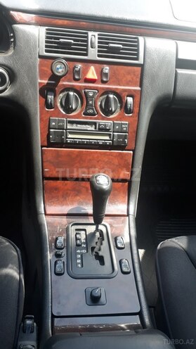 Mercedes E 200 1996, 327,000 km - 2.0 l - Gəncə