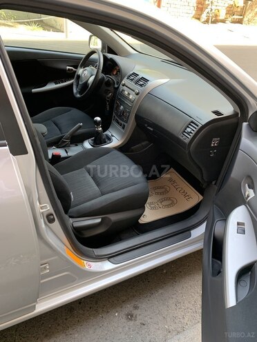 Toyota Corolla 2010, 240,000 km - 1.4 l - Bakı