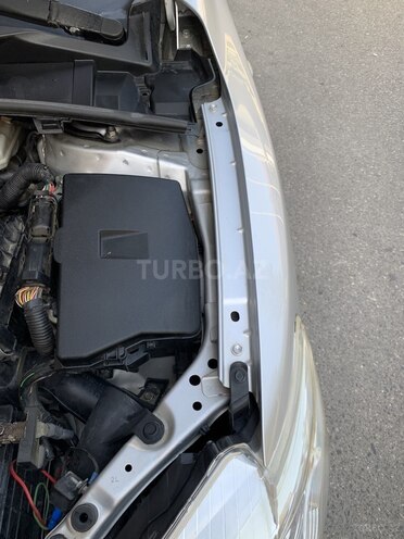 Toyota Corolla 2010, 240,000 km - 1.4 l - Bakı