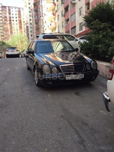 Mercedes E 220 2001, 560,000 km - 2.2 l - Bakı