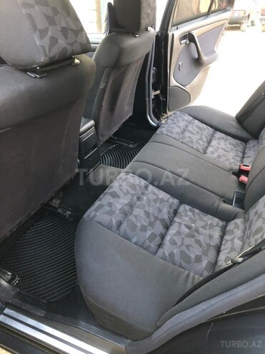 Mercedes C 200 1998, 260,000 km - 2.0 l - Bakı