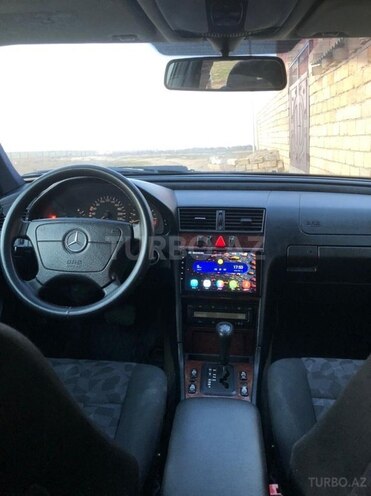 Mercedes C 200 1998, 260,000 km - 2.0 l - Bakı