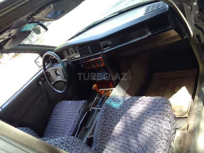 Mercedes 190 1990, 267,543 km - 2.0 l - Sumqayıt