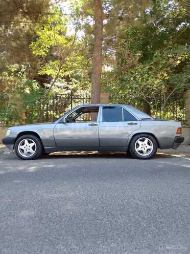 Mercedes 190 1990, 267,543 km - 2.0 l - Sumqayıt