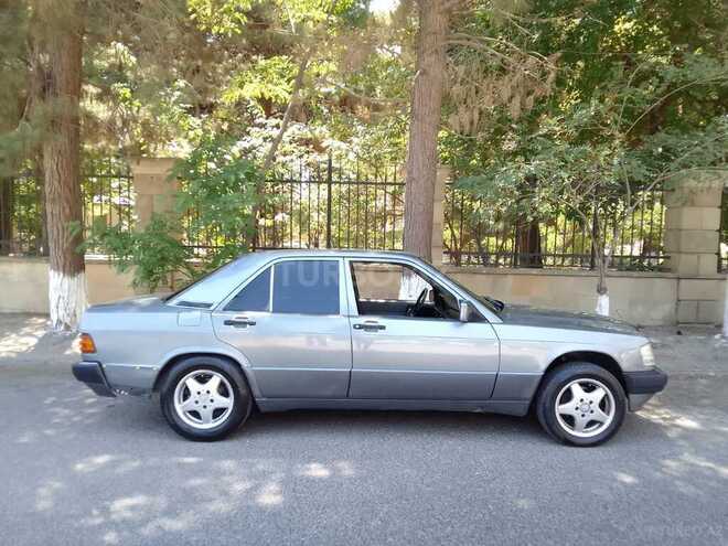 Mercedes 190 1990, 267,543 km - 2.0 l - Sumqayıt