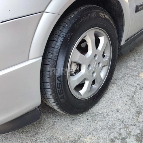 Opel Astra 2001, 180,000 km - 1.6 л - Şəki
