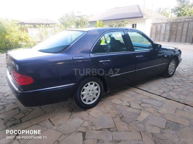 Mercedes E 230 1996, 386,000 km - 2.3 l - Bakı