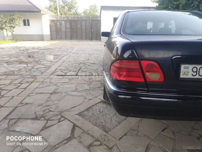 Mercedes E 230 1996, 386,000 km - 2.3 l - Bakı
