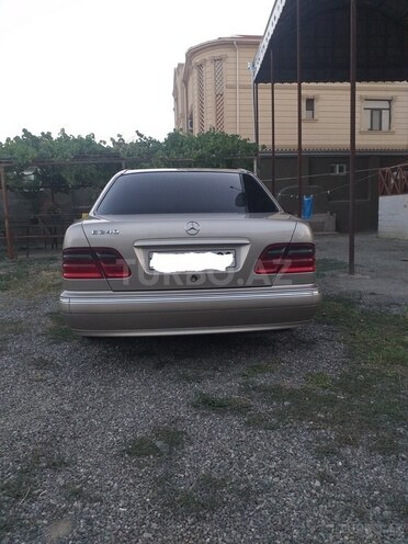 Mercedes E 240 1999, 522,340 km - 2.4 l - Tərtər
