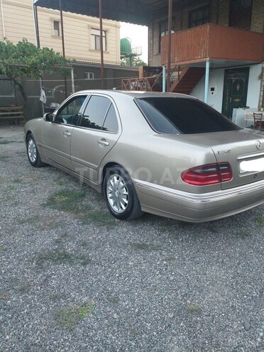 Mercedes E 240 1999, 522,340 km - 2.4 l - Tərtər