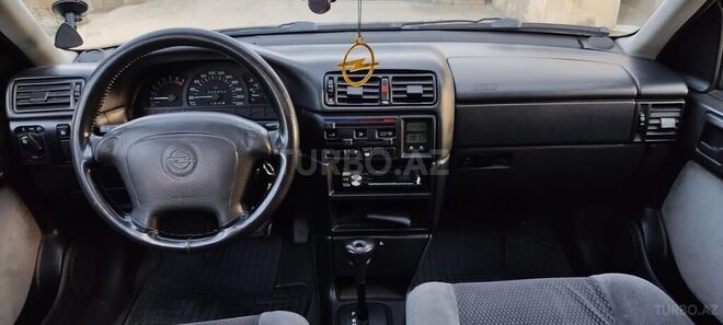 Opel Vectra 1995, 124,540 km - 1.8 l - Sumqayıt