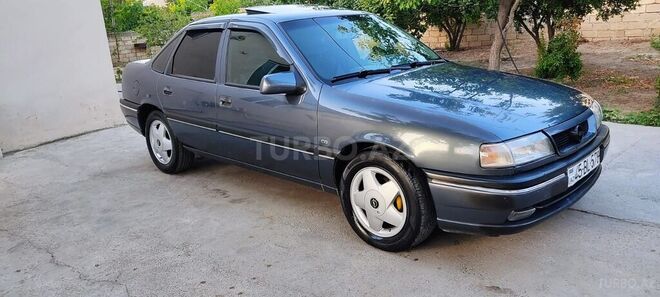 Opel Vectra 1995, 124,540 km - 1.8 l - Sumqayıt