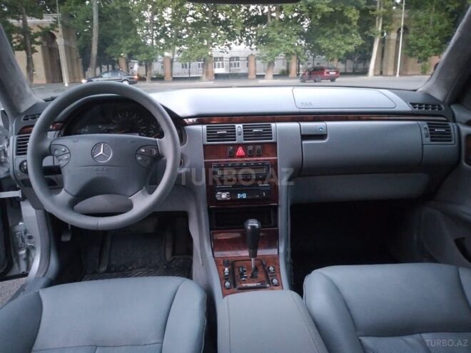 Mercedes E 320 2000, 261,000 km - 3.2 l - Mingəçevir