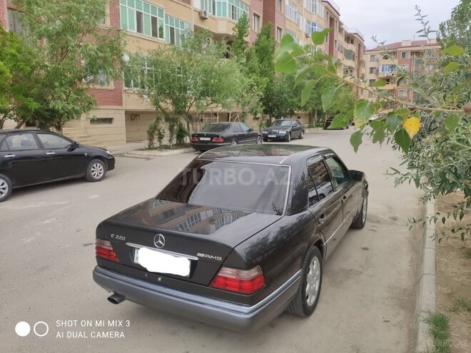 Mercedes E 200 1995, 348,976 km - 2.0 l - Bakı
