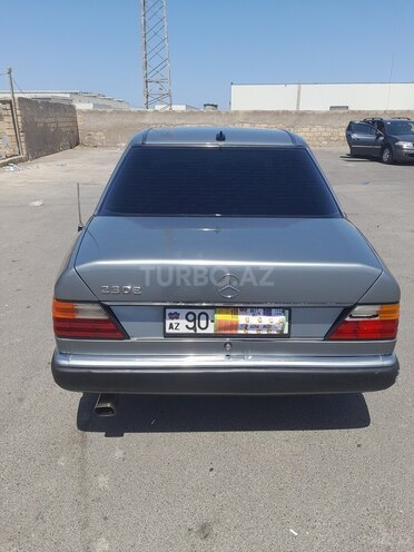 Mercedes E 230 1991, 396,000 km - 2.3 l - Bakı