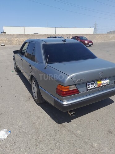 Mercedes E 230 1991, 396,000 km - 2.3 l - Bakı